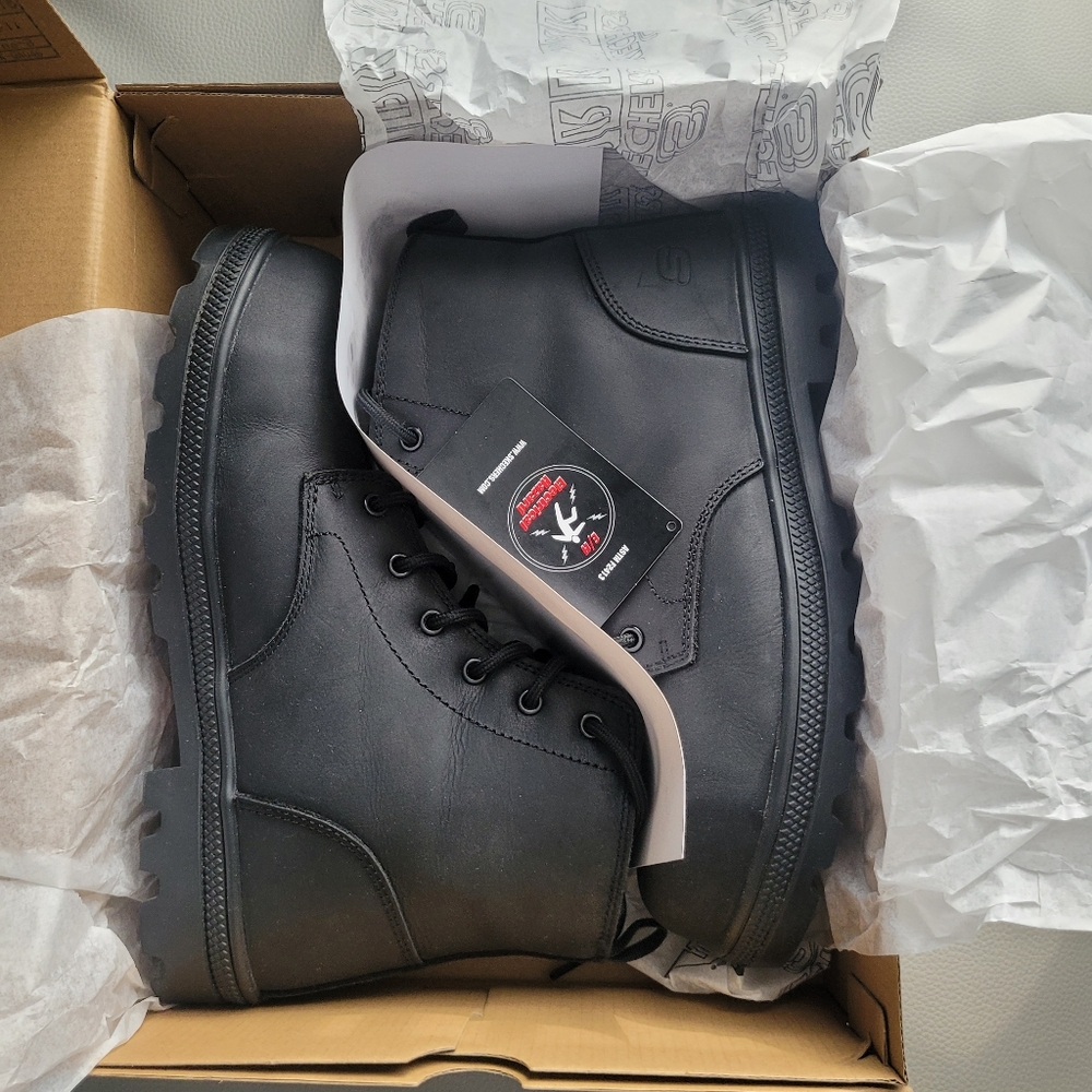 Skechers womens Rotund Cabon Nano Safety Toe SIZE 10